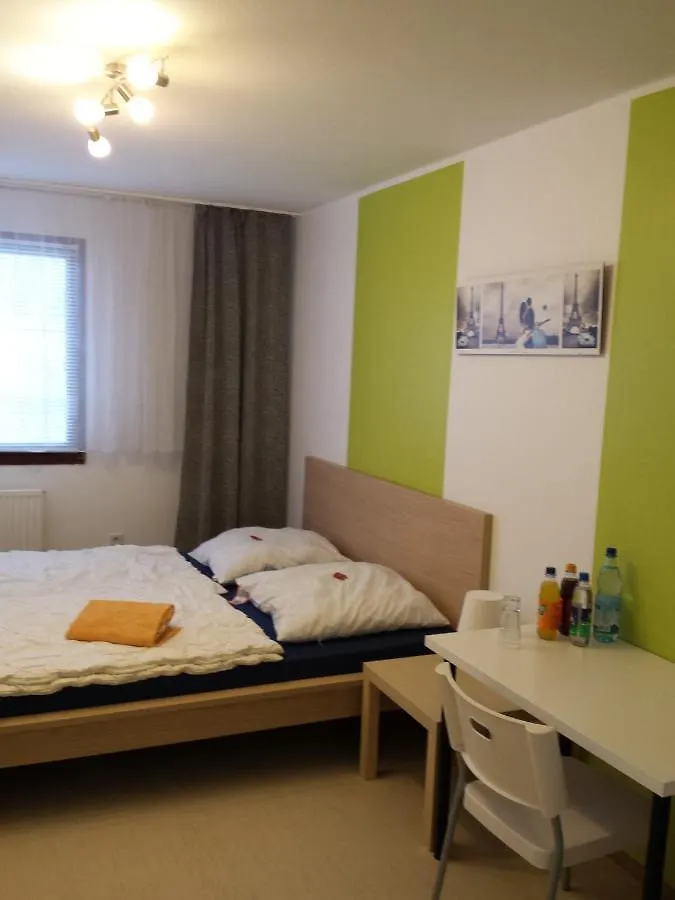 הוסטל ברלין Jugendgastehaus Lichterfelde 0*,  גרמניה